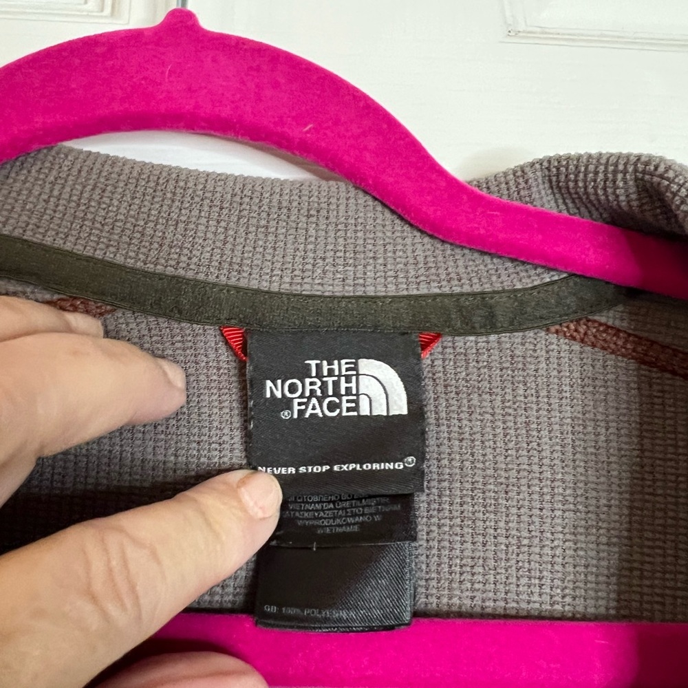 Northface quarter zip Top Size L - Picture 2 of 7